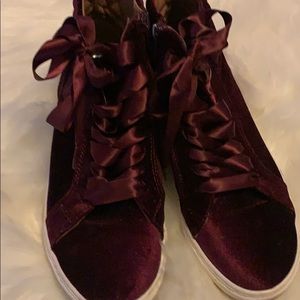 Steve Madden velvet sneakers